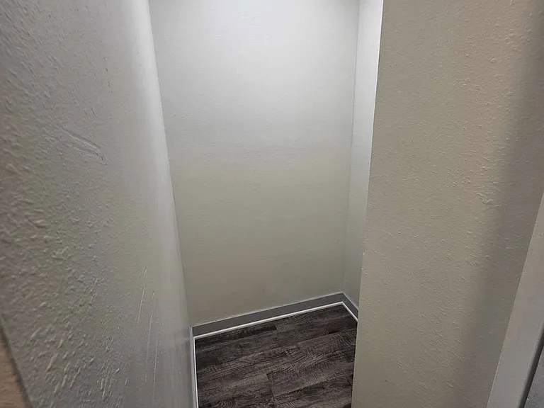 Sunstone Apartments — Photo 19