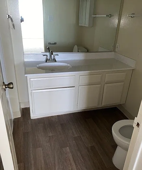 Park Plaza Apartments — Photo 7