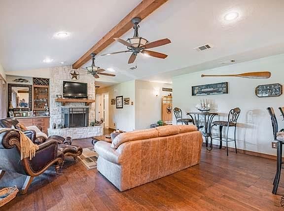 4th image of 12 Oakridge Cir
