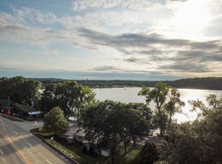 322 Oak St, Prescott, WI 54021