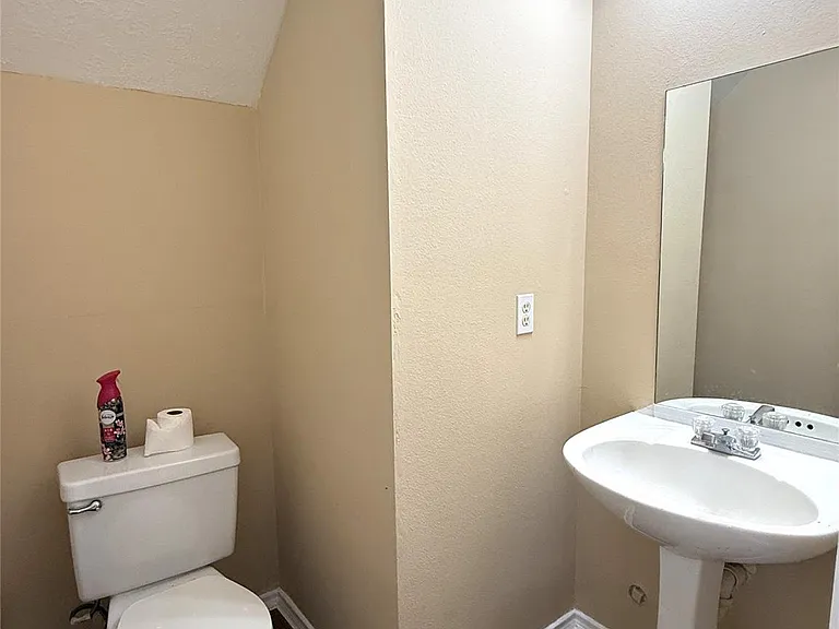 9023 Kalewood Dr — Photo 11