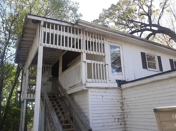 2802 S Main St APT 3, Rockford, IL 61102