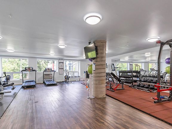 5th image of 2242 Whatcom Rd #406