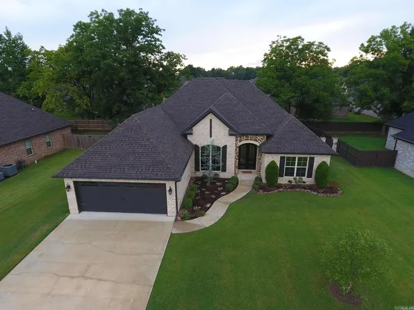 825 Smithfield Dr, Jonesboro, AR 72401