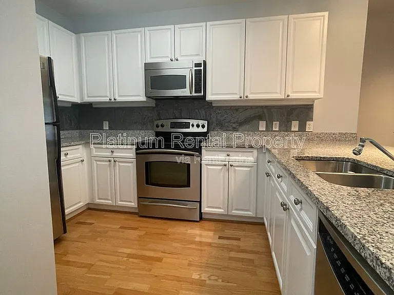 325 E Paces Ferry Rd NE #414 — Photo 19