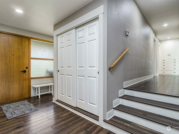 3rd image of 1700 Hilbrooke Drive