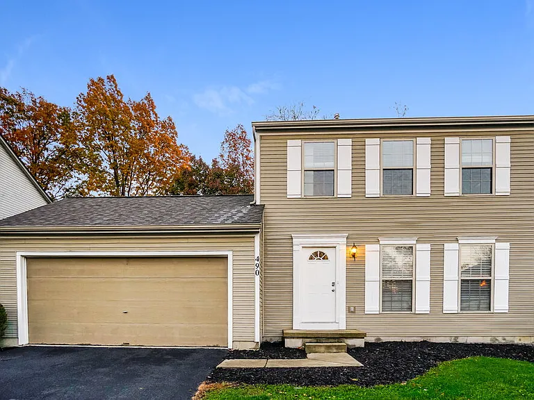 490 Durham Ln — Photo 1