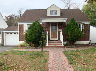 201 Floyd St, Belleville, NJ 07109