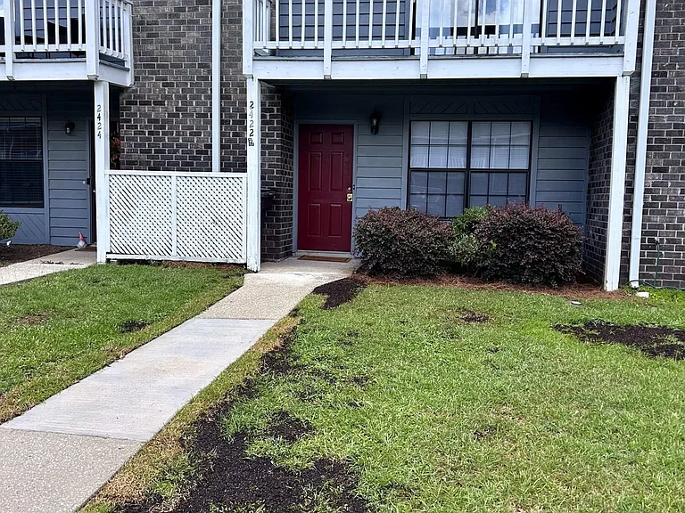 2422 Woodstock Ave — Photo 1