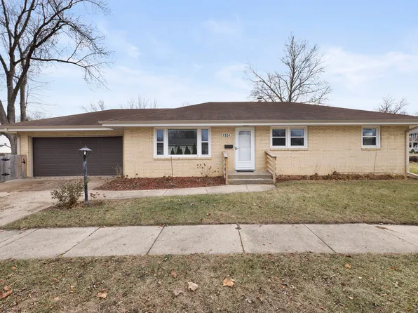1324 Jonathan Ave, Rockford, IL 61103