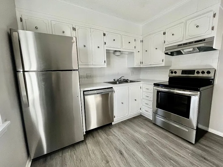 32 Stoneybrook (Sanabel) — Photo 10