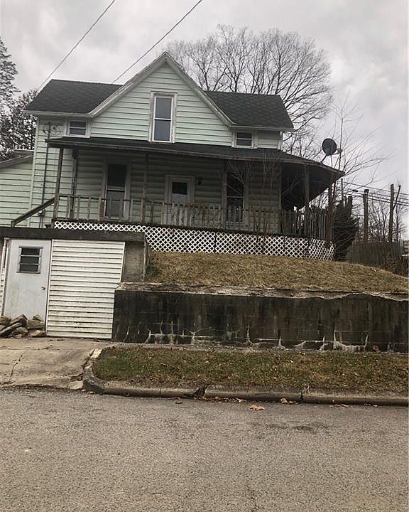 2nd image of 51 E Spring St