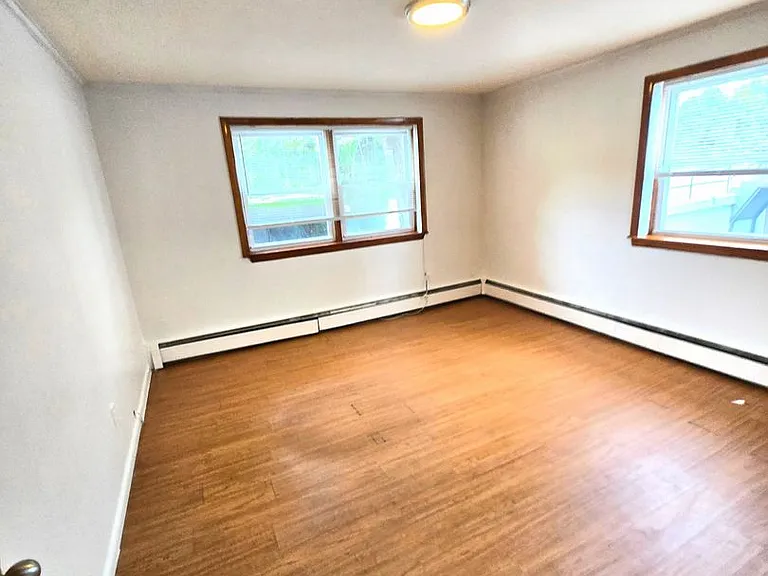 159 Montgomery Street — Photo 8