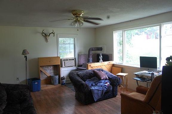 4th image of 146 Owego St