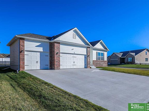 4th image of 4903 N 208th Ave