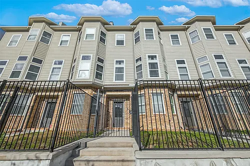 2020 McGowen St #O Photo 1