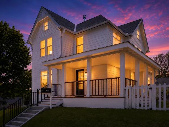 109 Pine St E, Stillwater, MN 55082