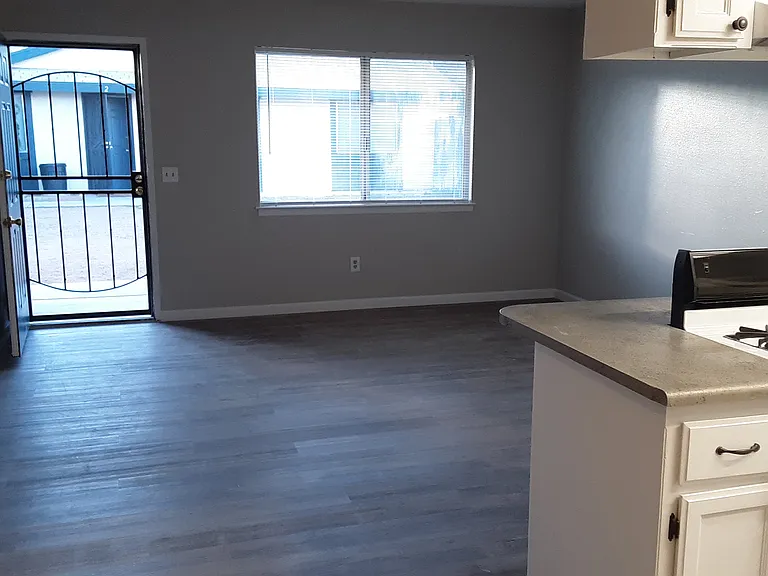 20380 Zuni Rd — Photo 6