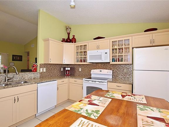 3rd image of 2418 Regent Way