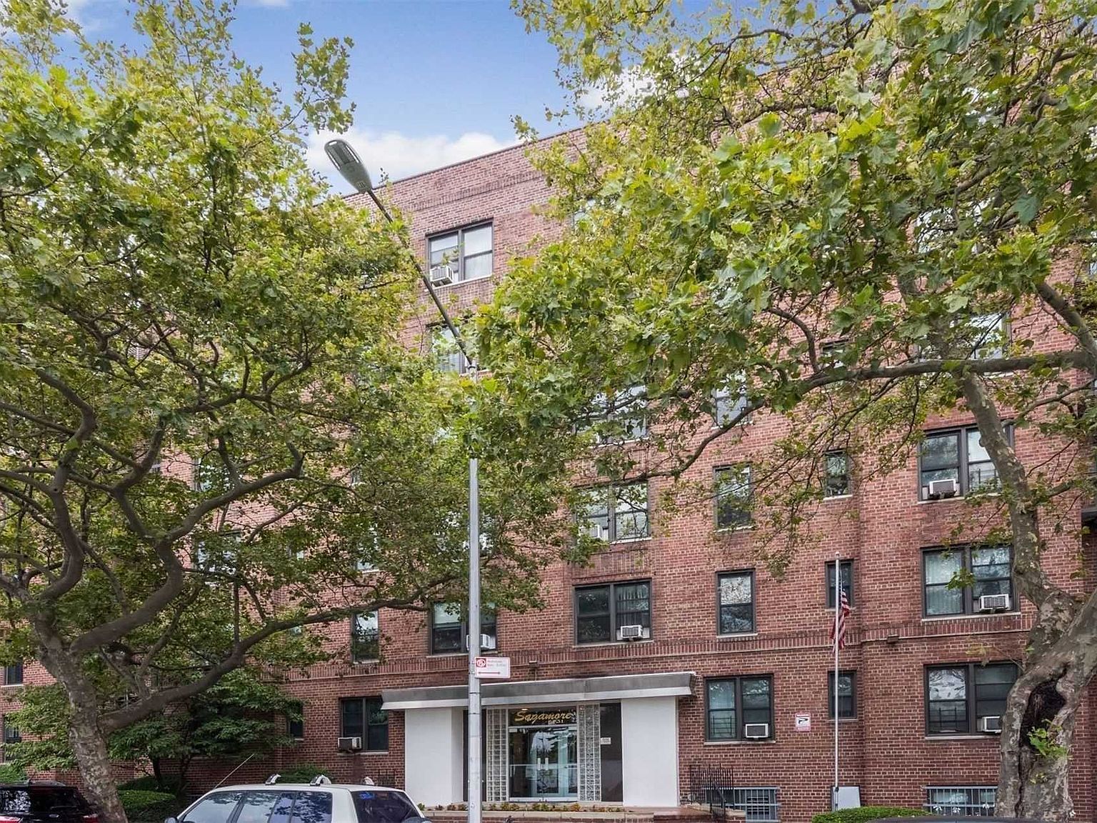 84-31 Van Wyck Expy, Jamaica, NY 11435 | Zillow