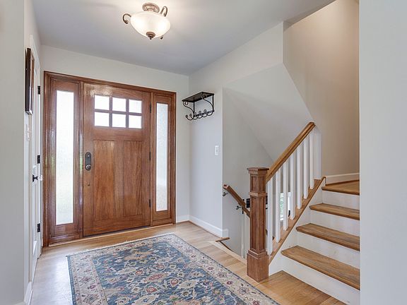 4th image of 1006 Harriman St