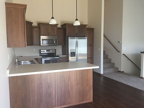 5th image of 923 Eaglewood Ave