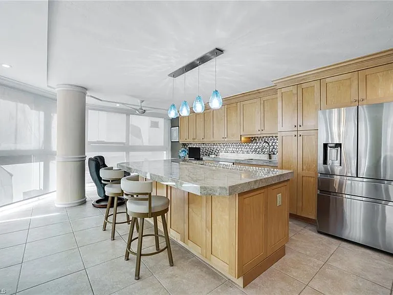 4041 Gulf Shore Blvd N #802 — Photo 9