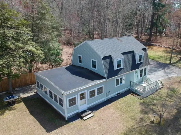 16 Norfolk St, Lakeville, MA 02347