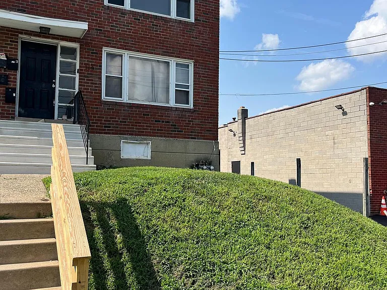 168 N Bonsall Ave — Photo 1