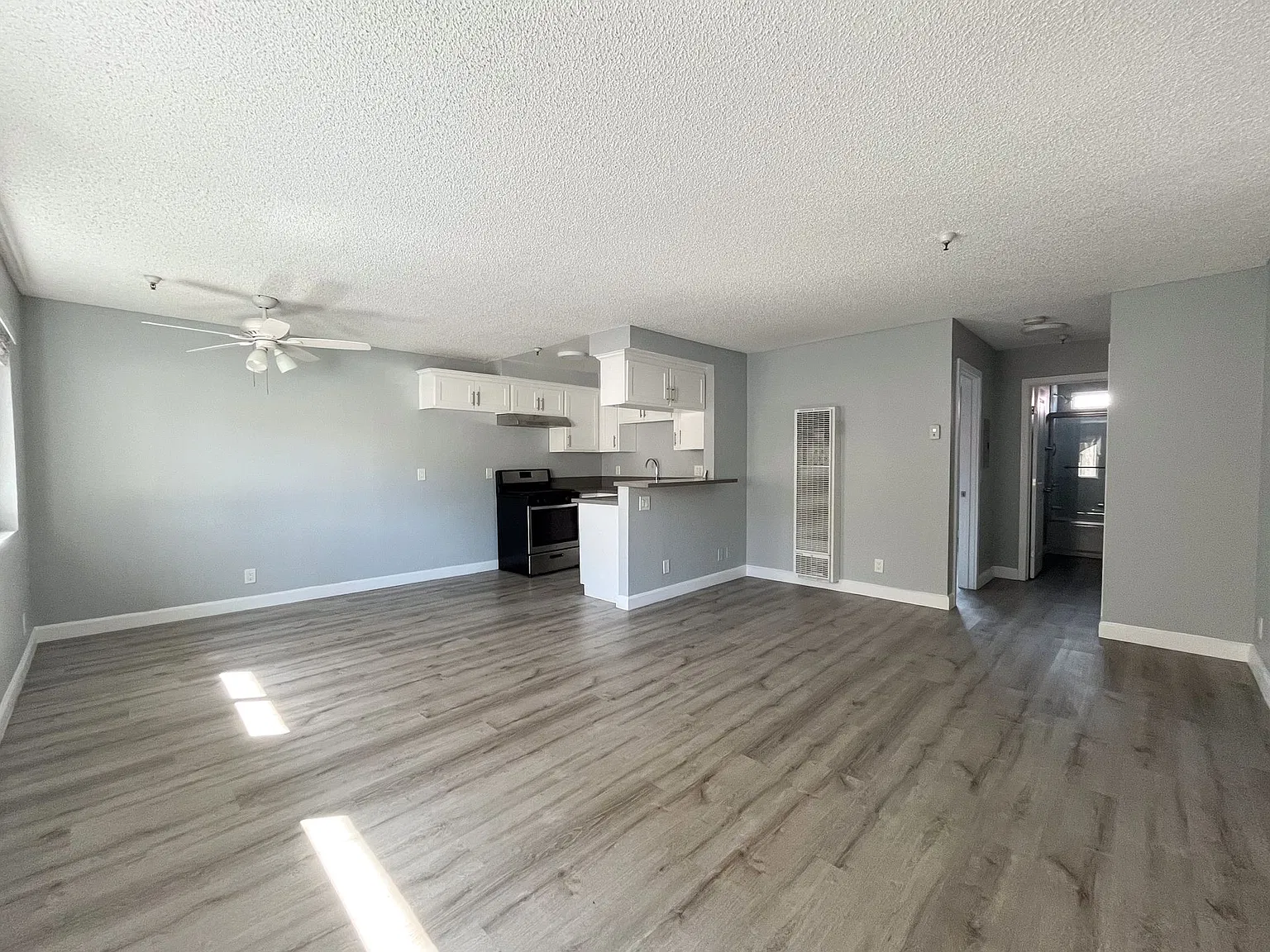 12521 Grevillea Avenue — Photo 2