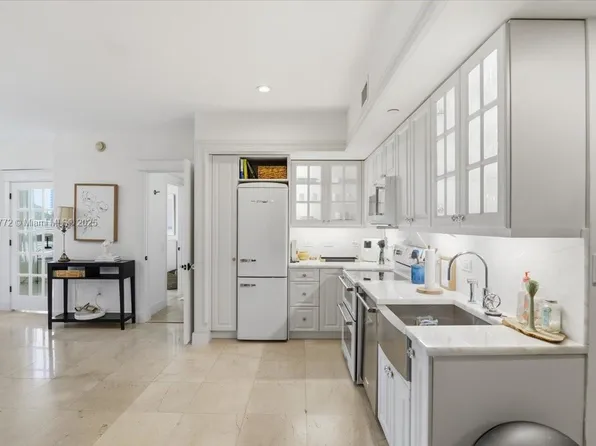 350 S Miami Ave APT 1205, Miami, FL 33130