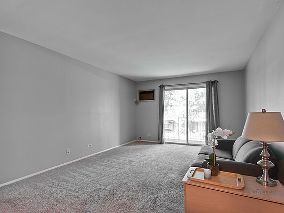 5th image of 974 Thornton Ln APT 208