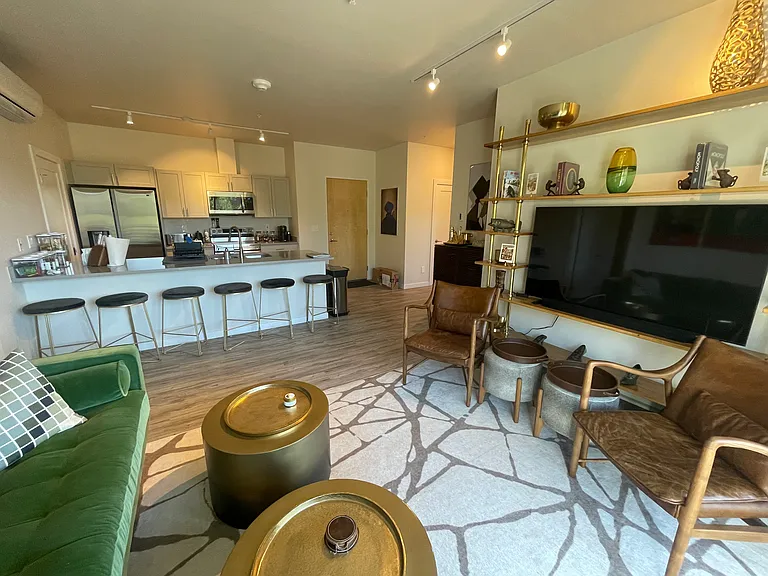 1203 Capitol St — Photo 12