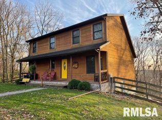 15364 New Salem Bluff Rd, Petersburg, IL 62675