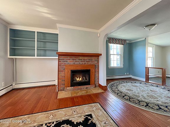 5th image of 103 Washington St