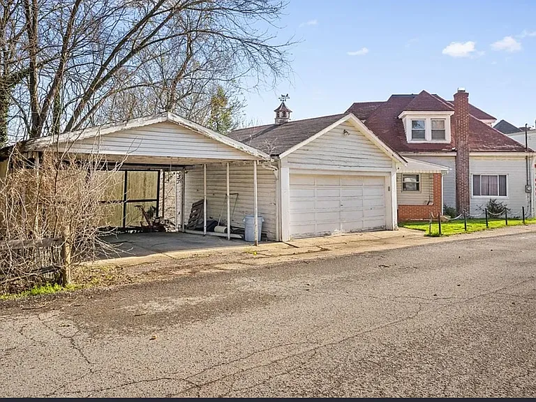 204 Kismet St — Photo 2