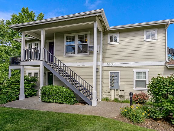 3rd image of 2282 McCall Dr
