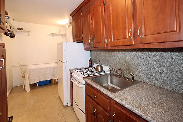 Sold by Berkshire Hathaway HomeServices Laffey International Realty | media 11