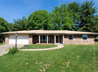 317 Derbyshire Dr, Swansea, IL 62226