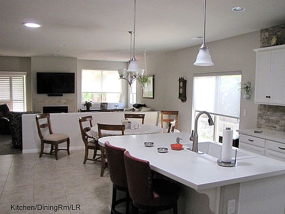 2nd image of 4981 Bougainvillea Dr
