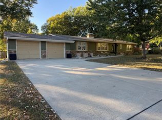 314 SW Walnut St, Lees Summit, MO 64063