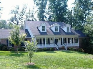 998 Highland Dr, Roanoke, VA 24019