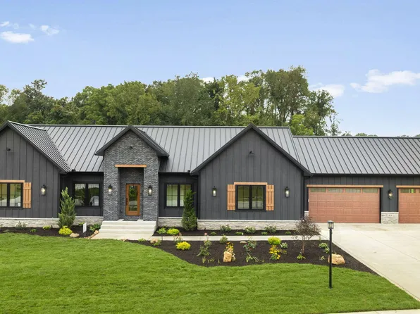 474 Stonebridge Pkwy, Valparaiso, IN 46383
