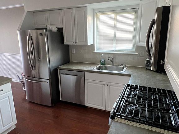 3rd image of 117 Lindbergh Ave #1