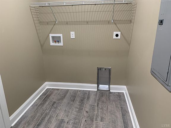 5th image of 216 Laurel Dr