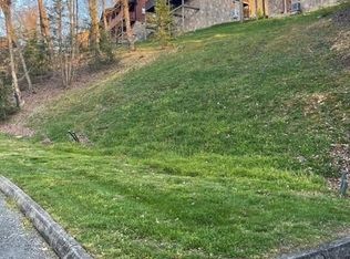 16 Mountain Trl, Gatlinburg, TN 37738