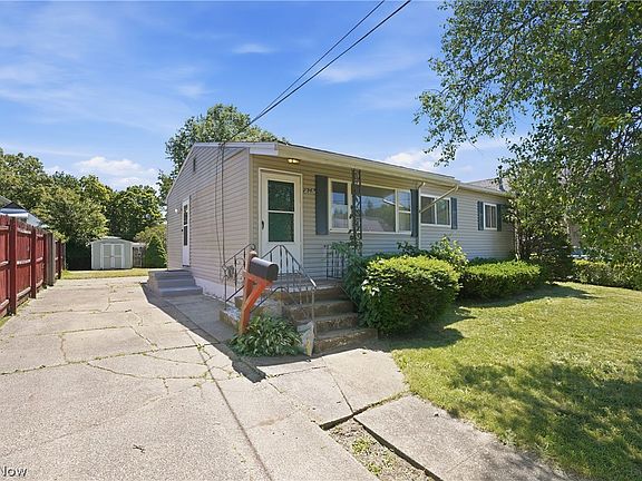 2nd image of 2967 Stockton Ave