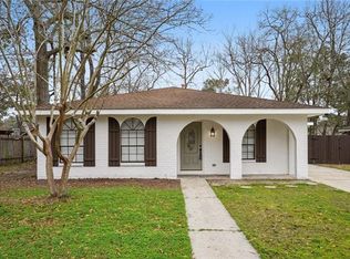 220 W Hickory St, Mandeville, LA 70471