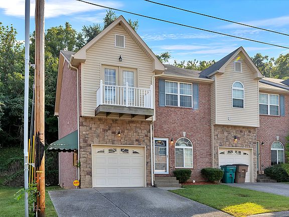 2nd image of 807 Spence Enclave Ln