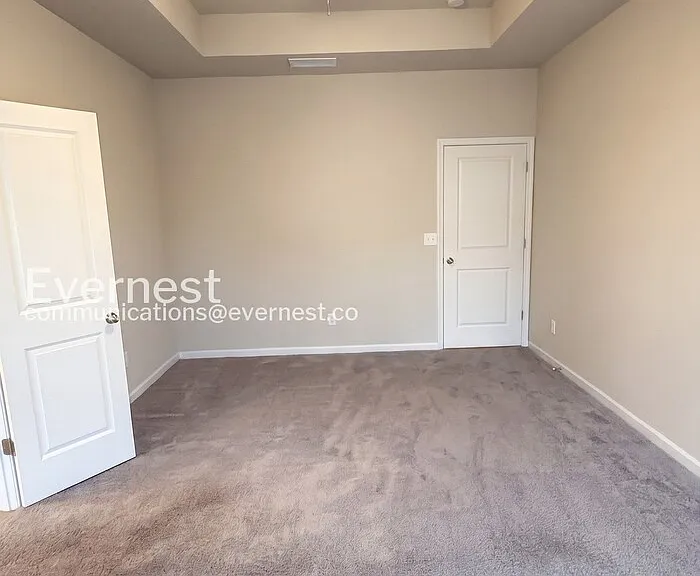 137 Culver St — Photo 8